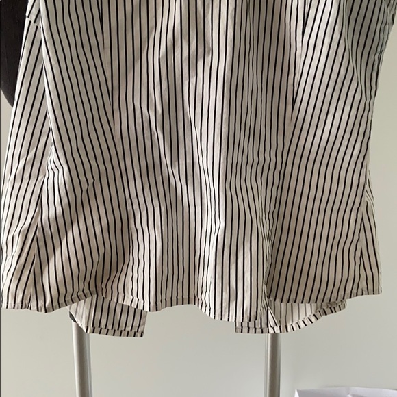 Sleeveless buttoned shirt - Picture 5 of 6